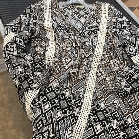 Anandas Collection Swimwear Cover Up Size Medium - Picture 5 of 6